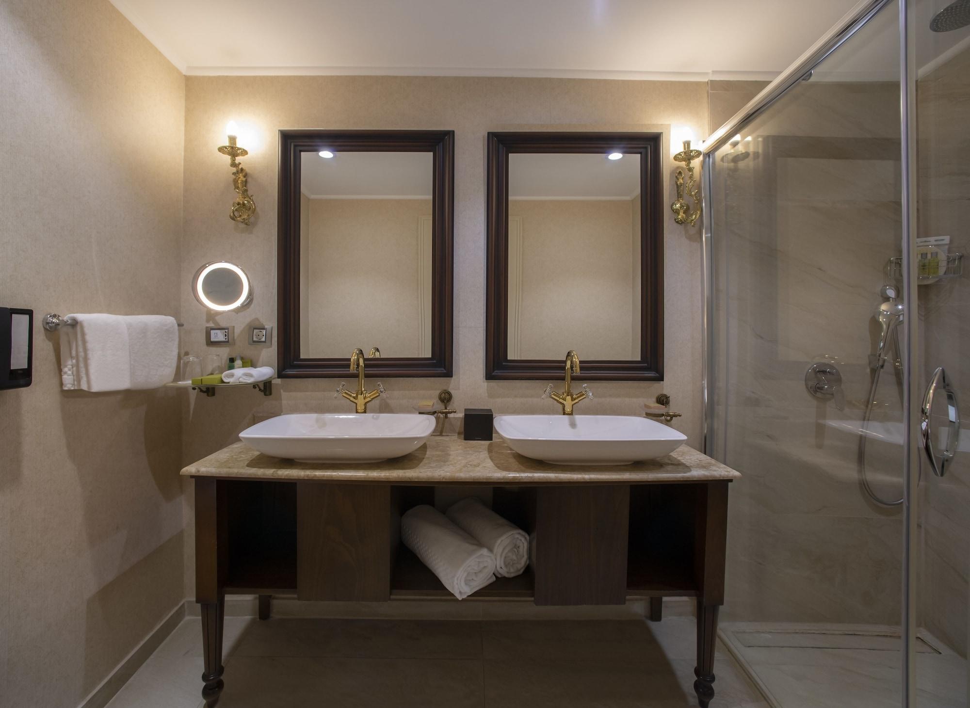Doubletree By Hilton Gaziantep Hotell Exteriör bild