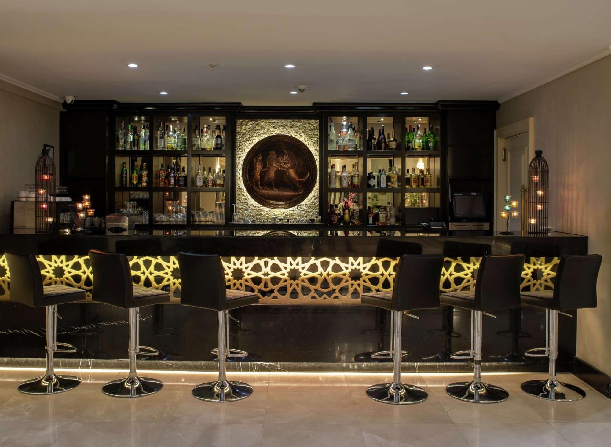 Doubletree By Hilton Gaziantep Hotell Exteriör bild