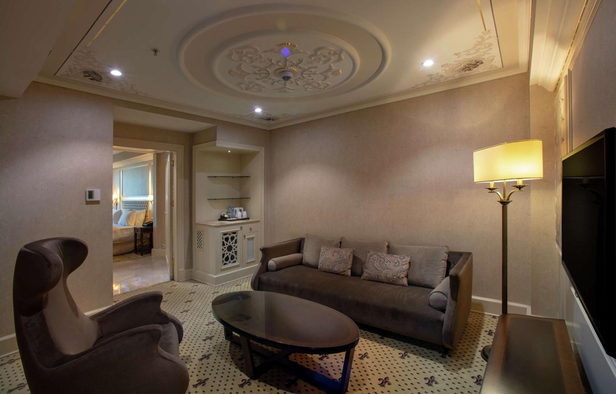 Doubletree By Hilton Gaziantep Hotell Exteriör bild